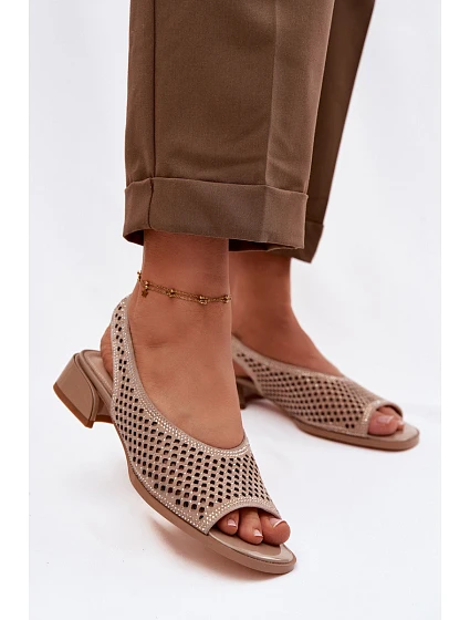 Zdobené síťované dámské sandály na klínku Z & A model 22101312 Béžové - D&A Zdobené síťované dámské sandály na klínku Z & A model 22101312 Béžové - D&A