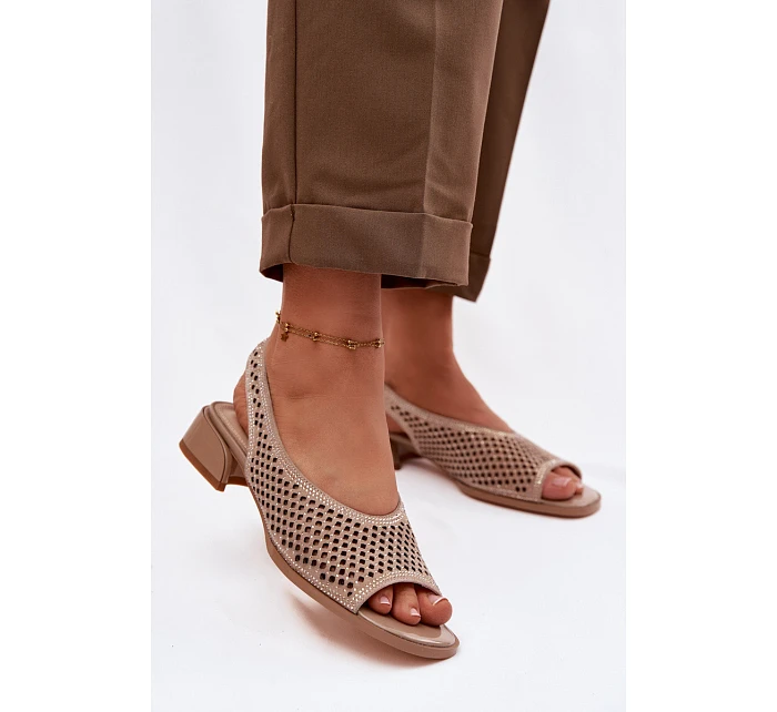 Zdobené síťované dámské sandály na klínku Z & A model 22101312 Béžové - D&A Zdobené síťované dámské sandály na klínku Z & A model 22101312 Béžové - D&A