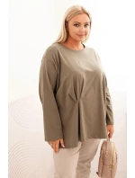 Dámská blůza Plus Size s model 21820423 kapsou a ohrnutým rukávem kiwi - K-Fashion
