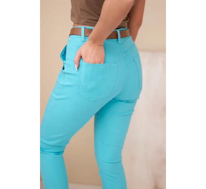 Dámské jarní kalhoty Boyfriend s vysokým pasem a páskem model 21951874 tyrkysové - K-Fashion