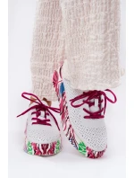 Dámské Kožené Sneakersy Na Vzorované Platformě model 21691905 Bílé - VINCEZA