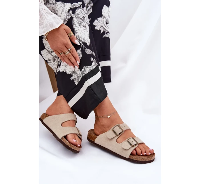 Dámské semišové pantofle s přezkami Big Star – béžové Dámské semišové pantofle s přezkami Big Star – béžové