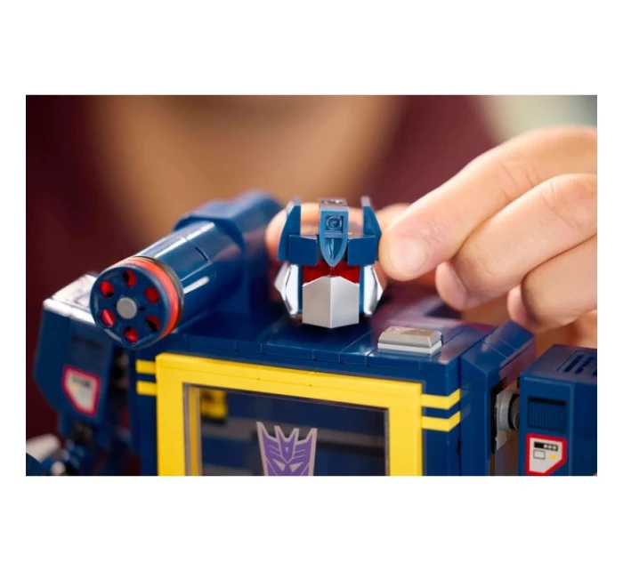 LEGO 10358 ICONS - Transformers: Soundwave