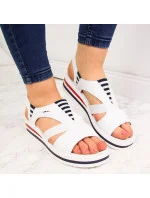Sandály na platformě Rieker W V02Y5 white Sandály na platformě Rieker W V02Y5 white