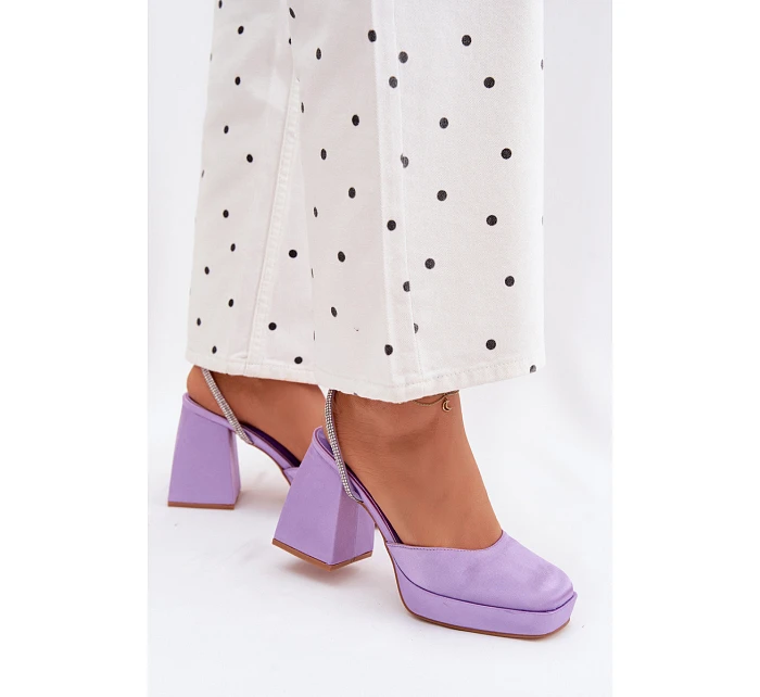 Dámské sandály s masivním podpatkem typu sloupek s páskem a kamínky Fialové Seraphina Dámské sandály s masivním podpatkem typu sloupek s páskem a kamínky Fialové Seraphina