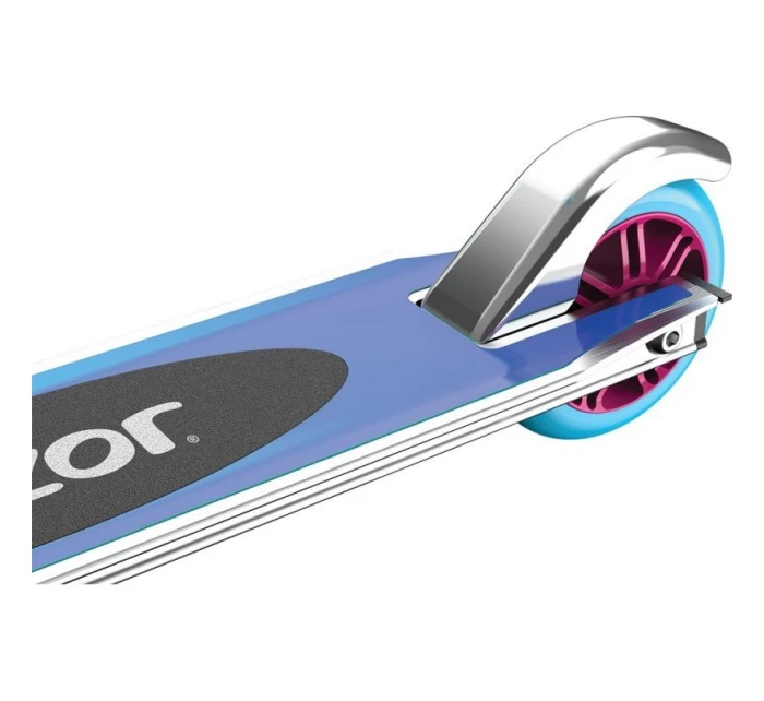 Dětská koloběžka Model A model 21469699 - Razor Dětská koloběžka Model A model 21469699 - Razor