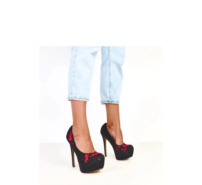 Lodičky na jehlovém podpatku  model 217940 Solea