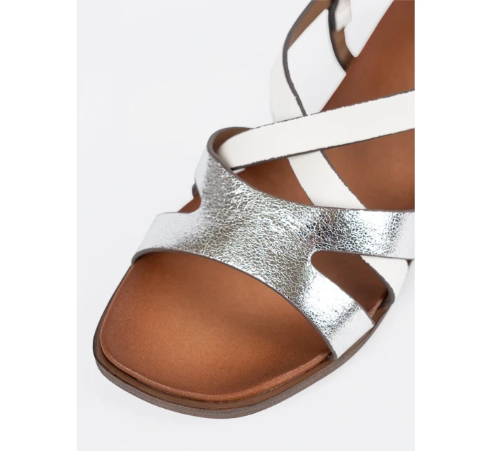 Originální bílé  sandály dámské na plochém podpatku