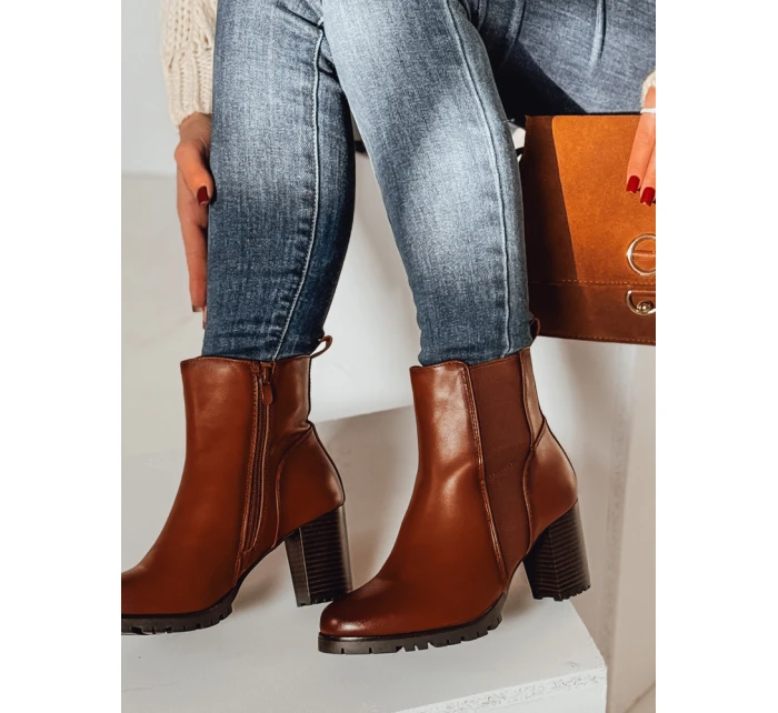 Dámské kozačky na podpatku velbloudí barvy Dstreet model 21981298 - FashionStreet