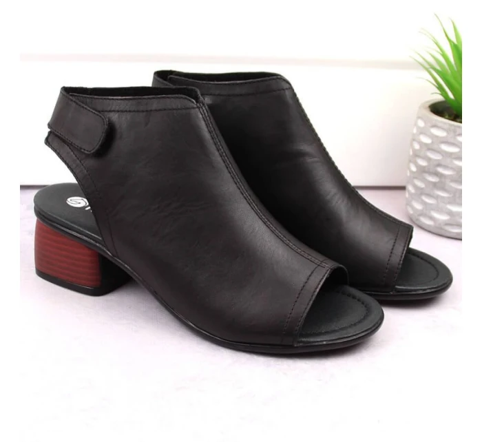 Kožené pohodlné sandály Remonte W RKR654 Kožené pohodlné sandály Remonte W RKR654