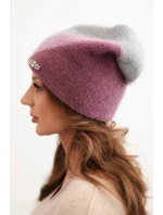 Dámská zimní čepice z huňaté pleteniny s ozdobnou aplikací šedá + tmavě fialová Dámská zimní čepice z huňaté pleteniny s ozdobnou aplikací šedá + tmavě fialová