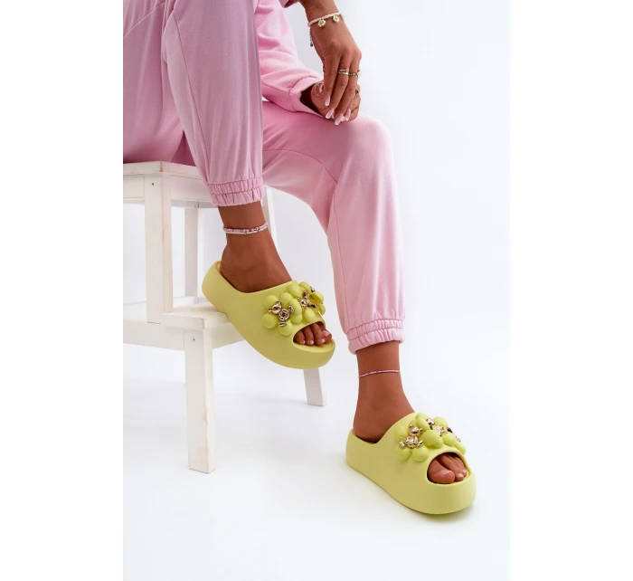Dámské Piankové Žabky S Ozdobami Na Hrubé Podrážce Limetkové Bremavia Dámské Piankové Žabky S Ozdobami Na Hrubé Podrážce Limetkové Bremavia