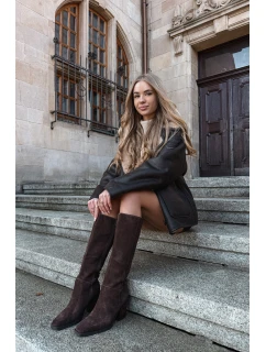 Semišové Kozačky Na Podpatku Zip Čokoládové model 21705071 - Boto