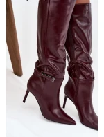 Dámské kozačky na jehlovém podpatku s páskem bordó model 21744541 - Boto