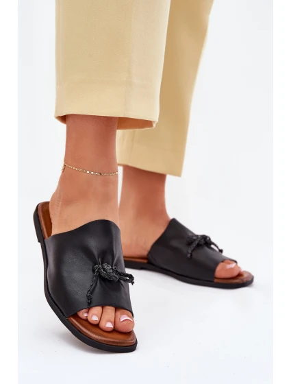 Dámské pantofle na plochém podpatku s ozdobným vázáním černé model 21701703 - EVENTO