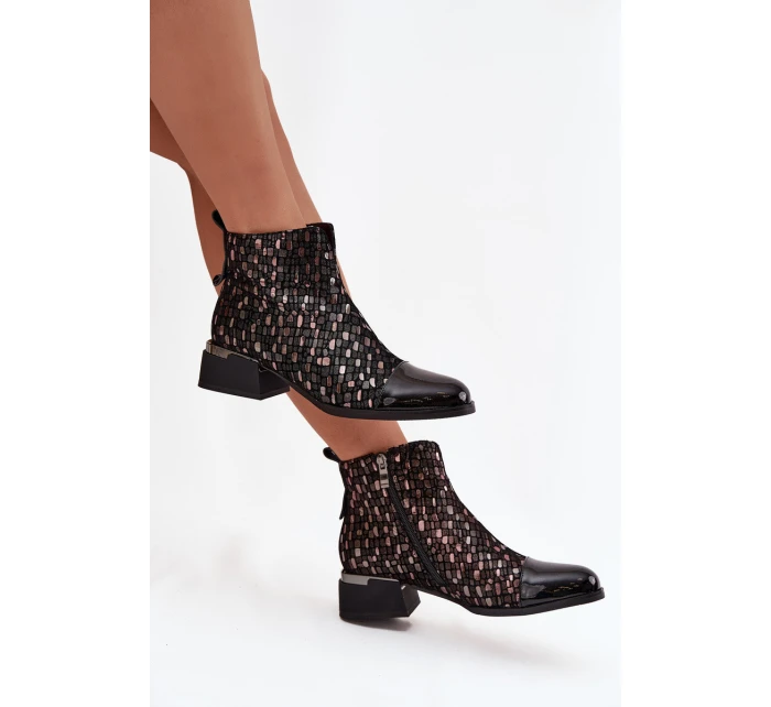 Lakované dámské kotníkové boty z pravé kůže na nízkém podpatku D&A LZ52-960 Černé