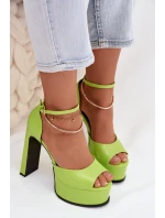 Lakované dámské sandály na podpatku a platformě Zelené model 21951663 - Boto