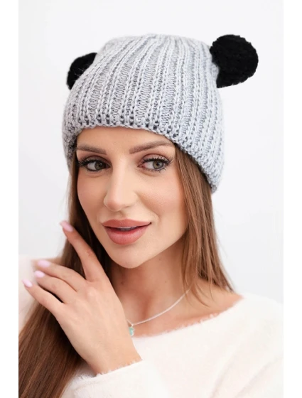 Dámská zimní čepice z vlny s bambulí model 21817791 světle šedá - K-Fashion Dámská zimní čepice z vlny s bambulí model 21817791 světle šedá - K-Fashion