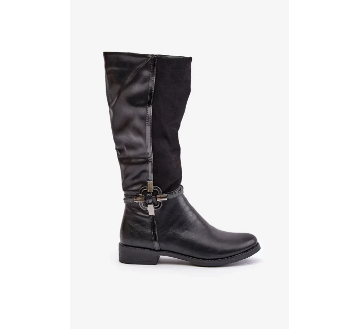 Zateplené Kozačky Na Ploché Podpatku S Ozdobnou Přezkou Černé Leatharia Zateplené Kozačky Na Ploché Podpatku S Ozdobnou Přezkou Černé Leatharia