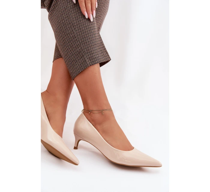 Lakované lodičky na nízkém podpatku Béžové model 22037714 - Boto