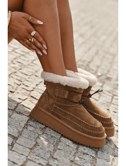 Semišové dámské zimní boty s ozdobnými prošitími Big Star SS274373 Camel Semišové dámské zimní boty s ozdobnými prošitími Big Star SS274373 Camel