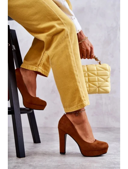 Klasické semišové lodičky na podpatku Camel Soro