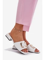Elegantní Dámské Pantofle Na Se Zlatým Detalem  Bílé model 21697740 - VINCEZA