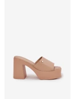 Dámské Sandały Z Eko Kůže Na Podpatku A Platformě Khaki model 21688928 - Boto Dámské Sandały Z Eko Kůže Na Podpatku A Platformě Khaki model 21688928 - Boto