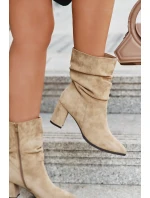 Dámské kotníkové boty na podpatku s vyhřívané béžové model 21710709 - Boto Dámské kotníkové boty na podpatku s vyhřívané béžové model 21710709 - Boto