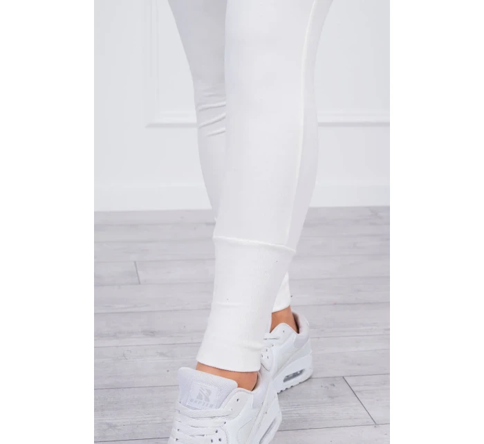 Široká žebrovaná souprava v barvě ecru