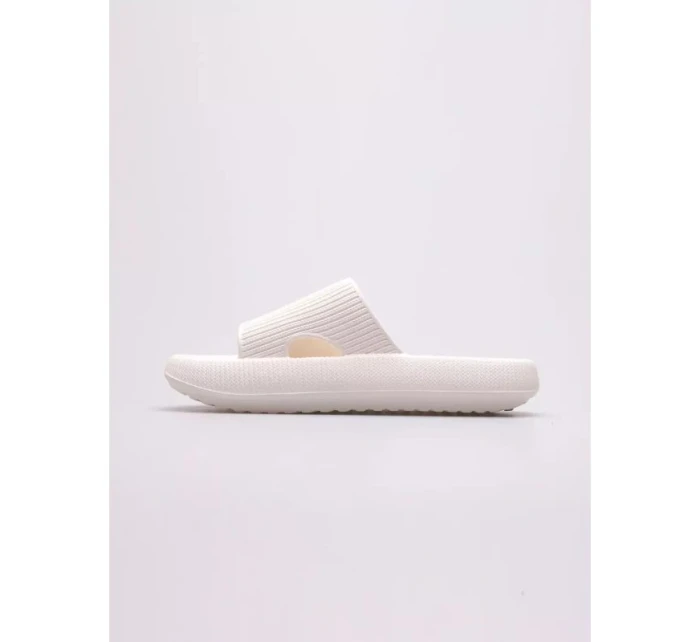 Dámské pěnové žabky na model 21811947 - Outhorn Dámské pěnové žabky na model 21811947 - Outhorn