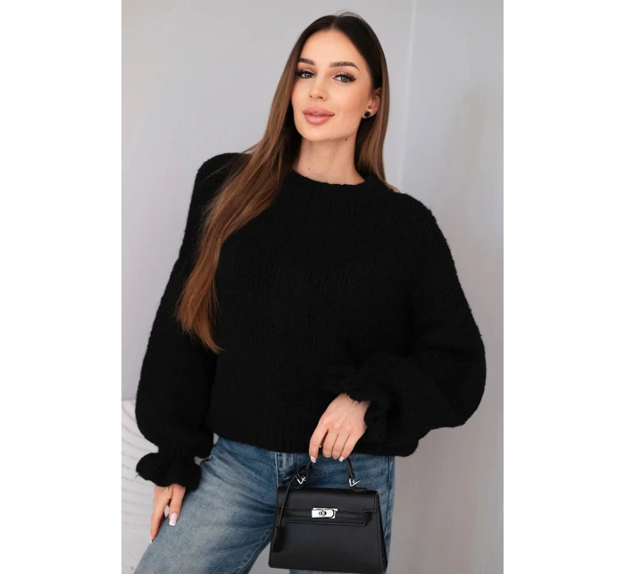 Dámský svetr s přídavkem mohairu s hrubým pletením a ozdobnými rukávy černý