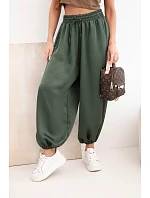 Dámské široké kalhoty s gumou v pase a s vázáním typu model 22064405 khaki - K-Fashion Dámské široké kalhoty s gumou v pase a s vázáním typu model 22064405 khaki - K-Fashion