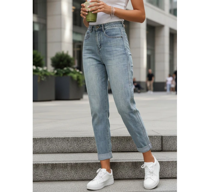 Jeansy damskie mom fit z wysokim stanem jasnoniebieskie FashionStreet UY2909