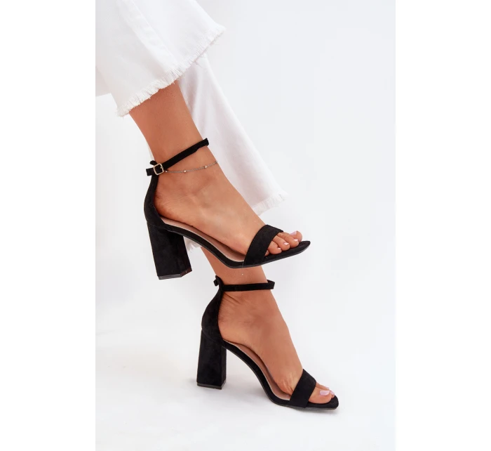 Dámské Sandály Na Podpatku Z Eko Semiše Černé Elirae Dámské Sandály Na Podpatku Z Eko Semiše Černé Elirae