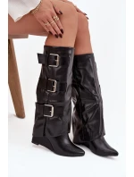 Dámské kozačky na platformě s lemem a přezkami Černé model 21747887 - Boto Dámské kozačky na platformě s lemem a přezkami Černé model 21747887 - Boto