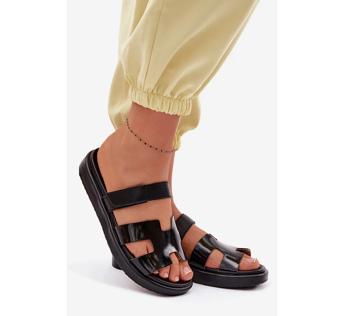 Kožené dámské pantofle na suchý zip černé model 22091756 - Boto Kožené dámské pantofle na suchý zip černé model 22091756 - Boto