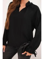 Dámská blůza z viskózy s výstřihem do V a vázáním u rukávů černá