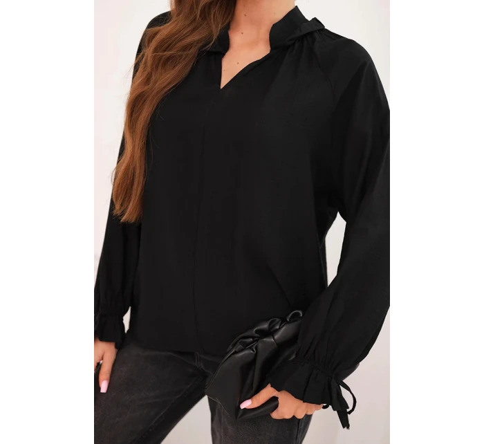 Dámská blůza z viskózy s výstřihem do V a vázáním u rukávů černá