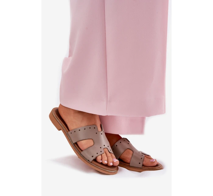 Zazoo 40326 Dámské sandály s ozdobnými výřezy tmavě béžové Zazoo 40326 Dámské sandály s ozdobnými výřezy tmavě béžové