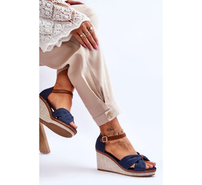 Dámské sandály na klínu námořnická modrá Daphne Dámské sandály na klínu námořnická modrá Daphne