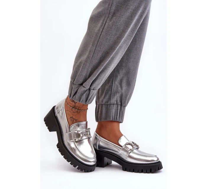 Dámské kožené polobotky na masivním podpatku stříbrné Lemmitty Dámské kožené polobotky na masivním podpatku stříbrné Lemmitty