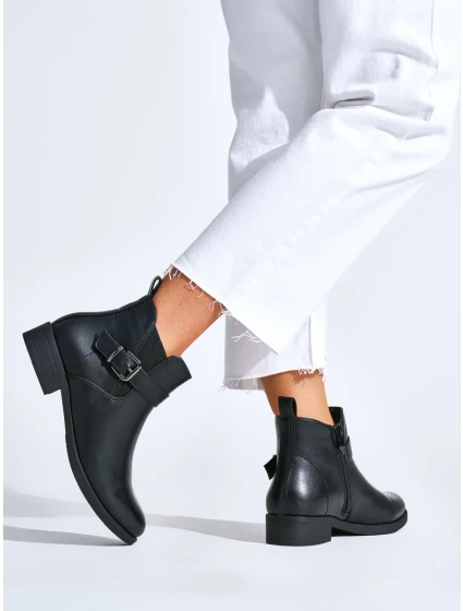 Originální černé dámské kotníčkové boty na plochém podpatku Originální černé dámské kotníčkové boty na plochém podpatku