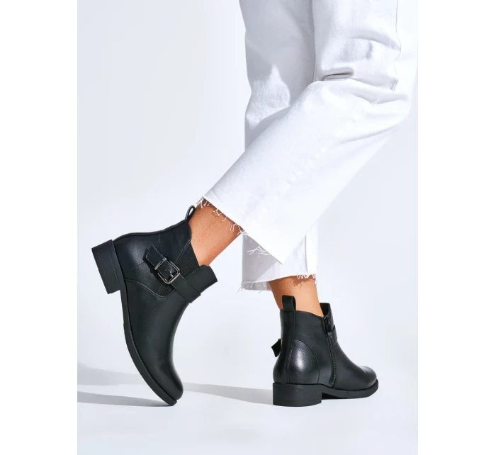 Originální černé dámské kotníčkové boty na plochém podpatku Originální černé dámské kotníčkové boty na plochém podpatku