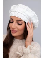 Dámská zimní vlněná čepice bílá model 21896600 - K-Fashion Dámská zimní vlněná čepice bílá model 21896600 - K-Fashion