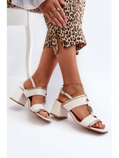 Kožené elegantní sandály na podpatku model 21661574 Bílé - Laura Messi