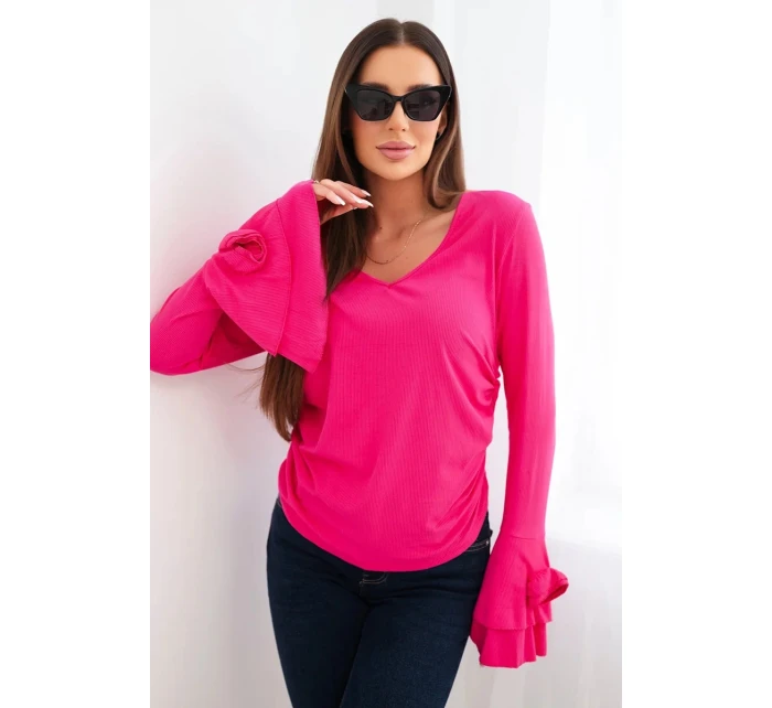 Dámská pruhovaná blůza s V výstřihem a volány na rukávech fuchsie