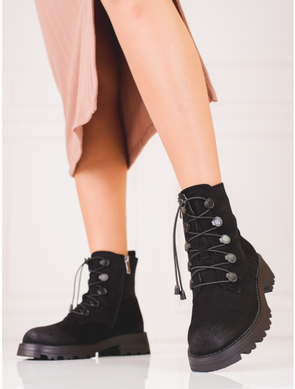 Luxusní dámské černé  kotníčkové boty na plochém podpatku