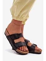 Dámské pantofle s přezkami model 22094910 Černé - Inblu Dámské pantofle s přezkami model 22094910 Černé - Inblu