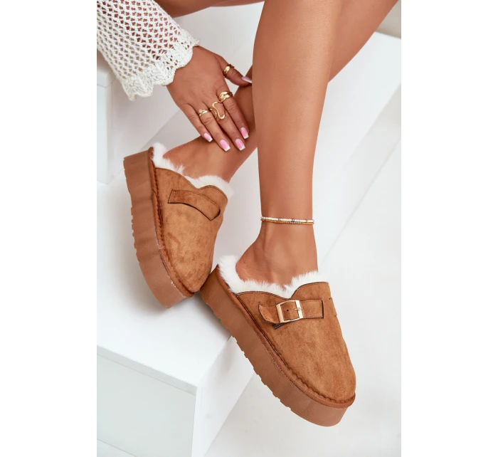 Dámské pantofle na silné podrážce s kožešinou a sponou Camel Linneola Dámské pantofle na silné podrážce s kožešinou a sponou Camel Linneola